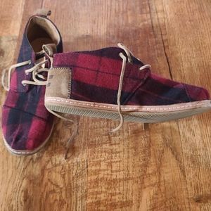 TOMS chukka shoes